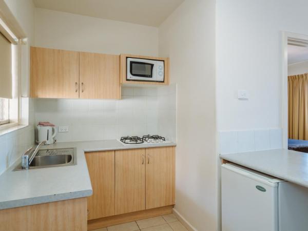 Canning Bridge Auto Lodge : photo 2 de la chambre appartement 1 chambre