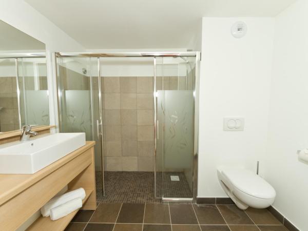 Villa Thermae Thonon-Les-Bains : photo 7 de la chambre suite junior (2 adultes)