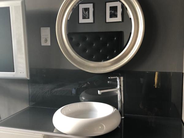 Balance Home : photo 10 de la chambre chambre lit king-size de luxe - vue sur rivière