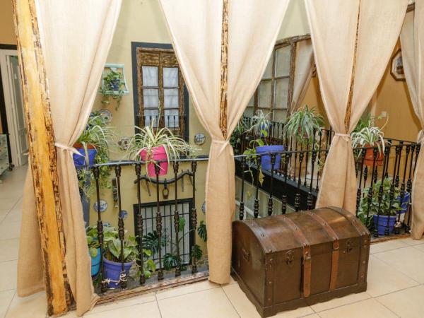 Pension Internacional : photo 3 de la chambre chambre simple basique avec salle de bains commune