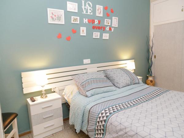 Pension Internacional : photo 2 de la chambre chambre double avec salle de bains privative