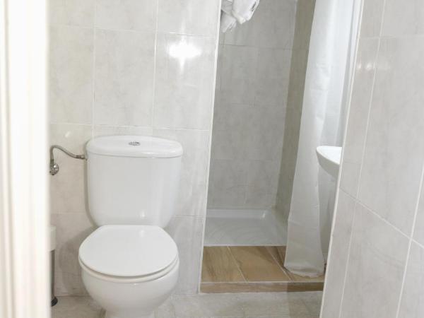 Pension Internacional : photo 3 de la chambre chambre lits jumeaux Économique