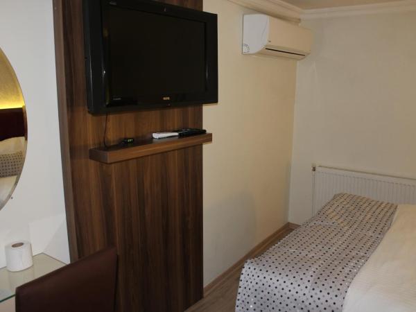 Laleli Hotel Izmir : photo 5 de la chambre chambre double ou lits jumeaux Économique