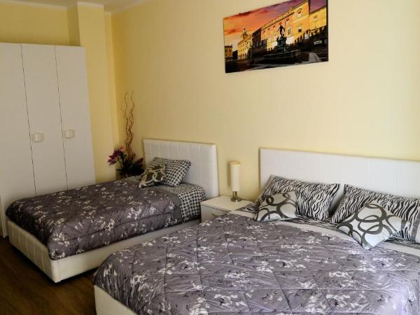 Affittacamere Lidiya : photo 4 de la chambre chambre triple avec salle de bains privative