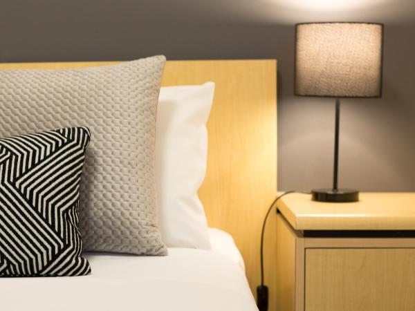 Frontier Hotel Darwin : photo 2 de la chambre chambre lit queen-size frontière