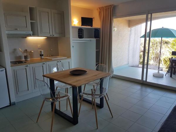 Résidence Costa d'Oru : photo 8 de la chambre studio avec alcôve