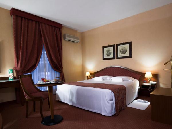 Massimo Plaza Hotel : photo 1 de la chambre chambre double ou lits jumeaux