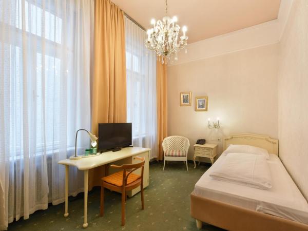 Hotel Pension Baronesse : photo 3 de la chambre chambre simple standard