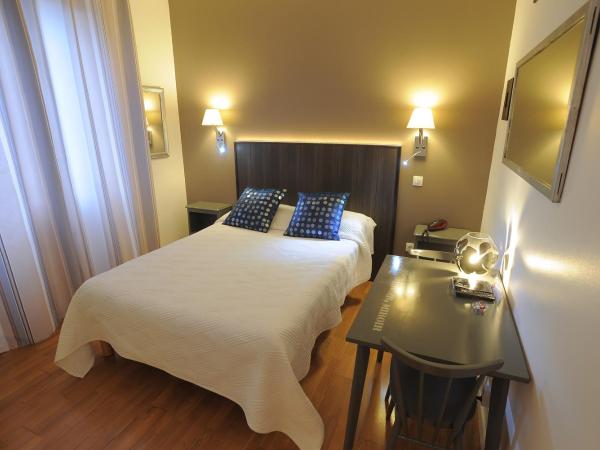 Hotel Italia : photo 4 de la chambre chambre double Économique