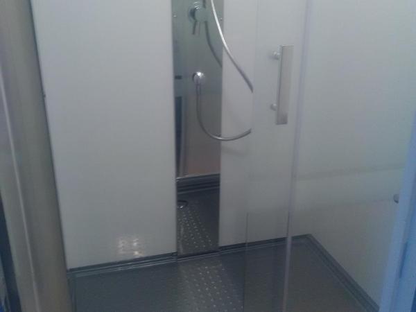 Hôtel Modern : photo 4 de la chambre chambre lits jumeaux