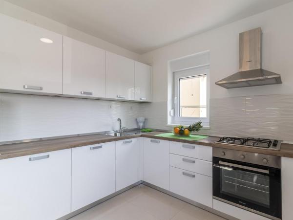 Apartments Mira : photo 7 de la chambre appartement avec terrasse