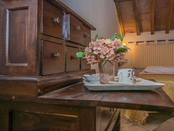 I Terzi Di Siena - Rooms Only : photo 6 de la chambre chambre double ou lits jumeaux avec salle de bains privative externe