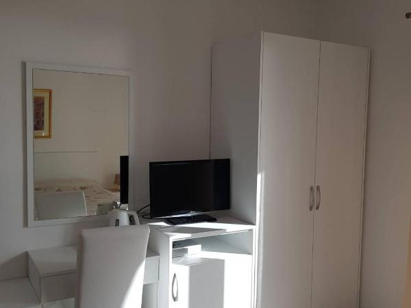 Peric Accommodation Dubrovnik : photo 6 de la chambre chambre double avec balcon - vue sur mer