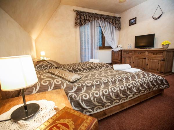 Hotel Dwór Karolówka : photo 6 de la chambre studio