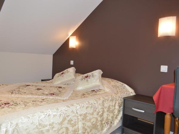 Hôtel Timgad : photo 3 de la chambre chambre double - accès par escaliers uniquement