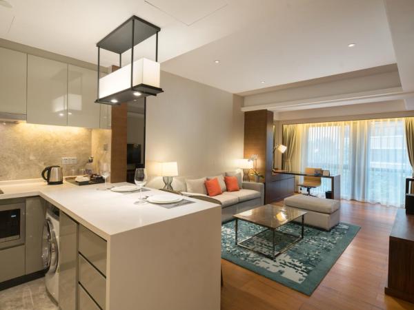 Fraser Suites Shenzhen, Near Huaqiang North Business Zone, Infinity pool, Offer 1 free breakfast : photo 2 de la chambre appartement de luxe 1 chambre