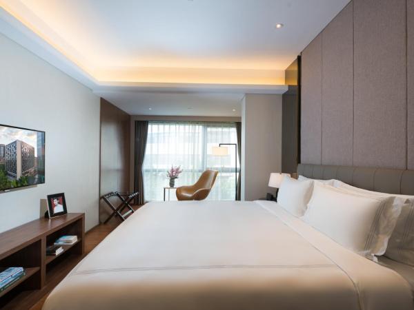 Fraser Suites Shenzhen, Near Huaqiang North Business Zone, Infinity pool, Offer 1 free breakfast : photo 4 de la chambre appartement de luxe 1 chambre