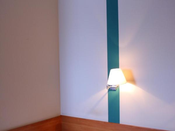 Amicus Żoliborz : photo 2 de la chambre chambre double