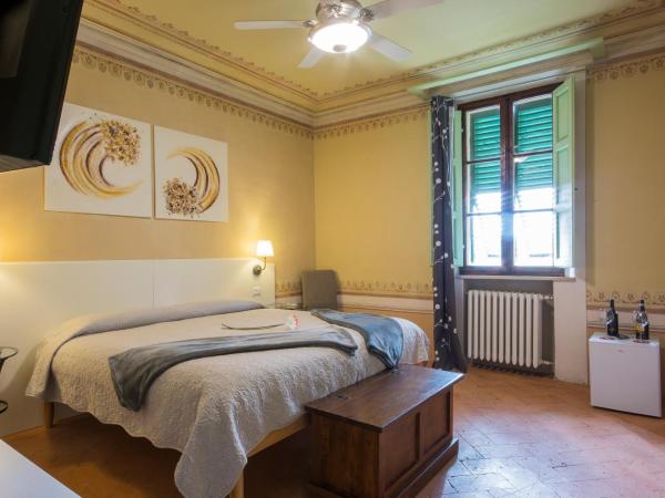 Villa Sant'Andrea : photo 1 de la chambre chambre de luxe double ou lits jumeaux avec baignoire spa