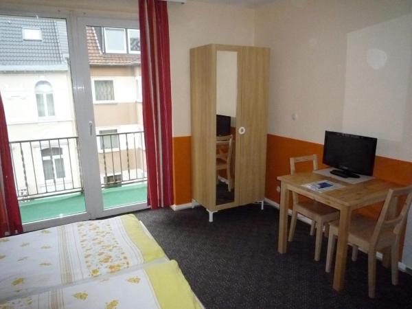 Gästehaus Grupello : photo 8 de la chambre chambre double avec salle de bains commune