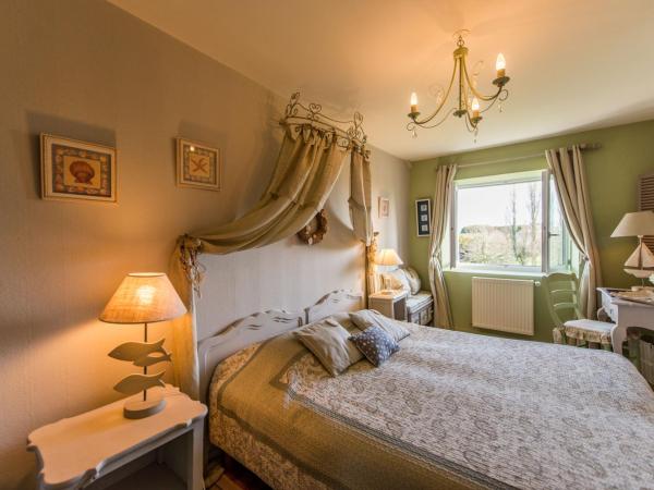 Chambres d'hotes Saint Malo La Barbinais Bed&Breaksfast : photo 4 de la chambre chambre double avec salle de bains privative
