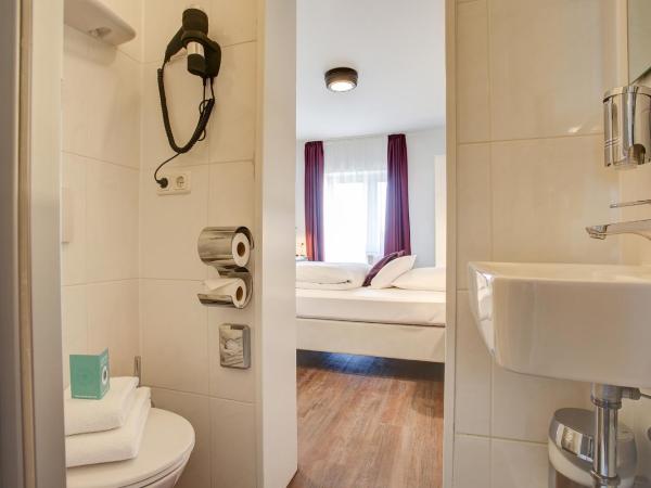 Hotel West : photo 3 de la chambre chambre simple
