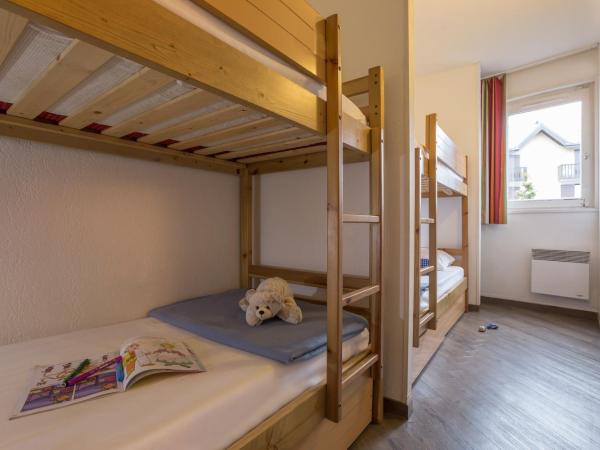 Résidence Pierre & Vacances La Rivière : photo 2 de la chambre appartement 1 chambre avec alcôve (8 personnes) - rivière 