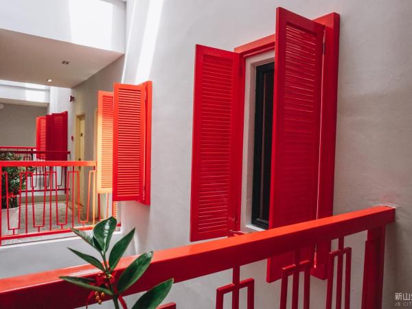 HOTEL CIQ, JALAN TRUS : photo 8 de la chambre chambre lit king-size supérieure