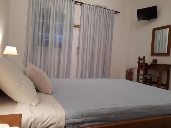 Hotel Paradisos Oia : photo 5 de la chambre studio (2 adultes)