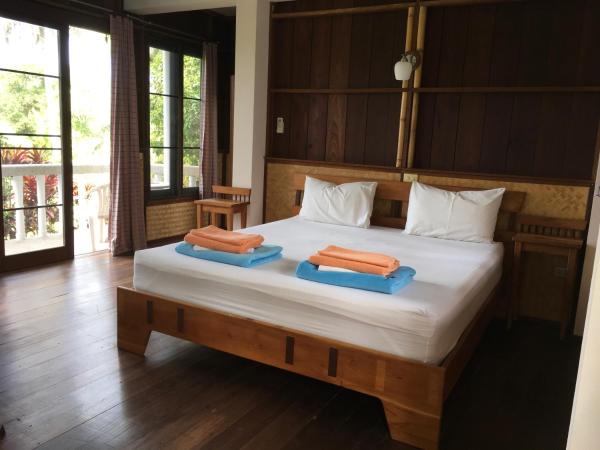 Lake View Bungalows : photo 2 de la chambre studio avec balcon 