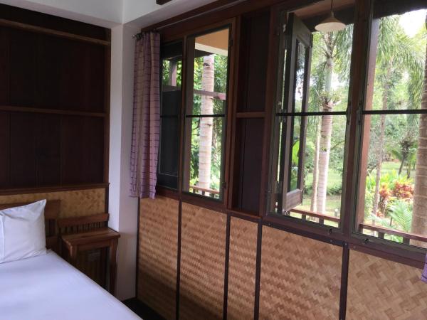 Lake View Bungalows : photo 4 de la chambre studio avec balcon 