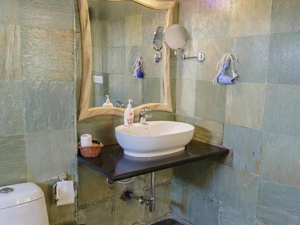 Hotel Sargam Sadan : photo 5 de la chambre suite avec vue sur lac 