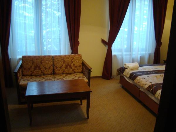 Dworek Vesaria : photo 2 de la chambre chambre double ou lits jumeaux 