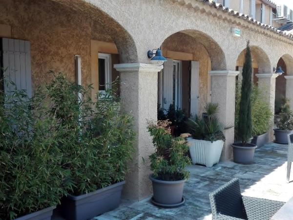 Le Fabian des Baux : photo 8 de la chambre chambre double supérieure