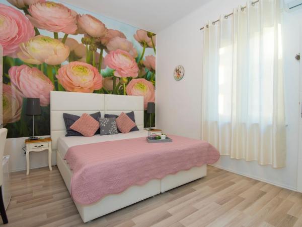 Guest house Lenny rooms : photo 1 de la chambre chambre double ou lits jumeaux