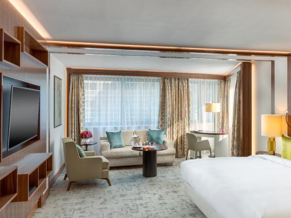 Kempinski Hotel Corvinus Budapest : photo 10 de la chambre chambre corvinus - vue sur rue de la mode