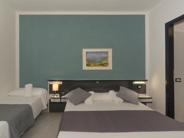 Hotel Amalfitana : photo 4 de la chambre chambre triple