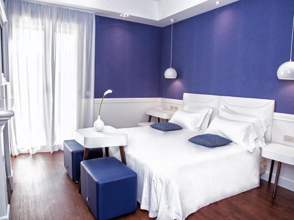 Villa Adriatica Ambienthotels : photo 1 de la chambre chambre double deluxe avec balcon