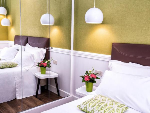 Villa Adriatica Ambienthotels : photo 3 de la chambre chambre double deluxe avec balcon