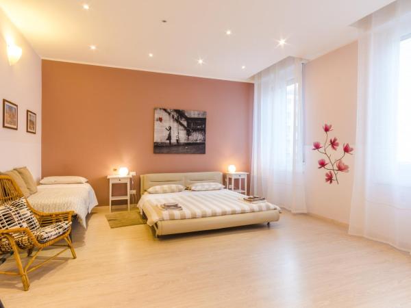 B&B DormiRe Bologna : photo 1 de la chambre chambre quadruple supérieure