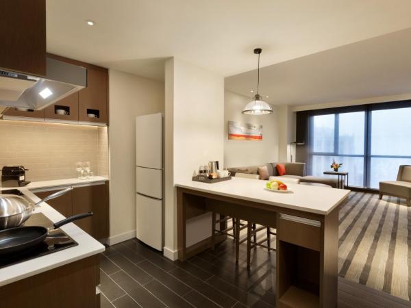 Hyatt House Shanghai New Hongqiao : photo 3 de la chambre suite lit king-size avec cuisine