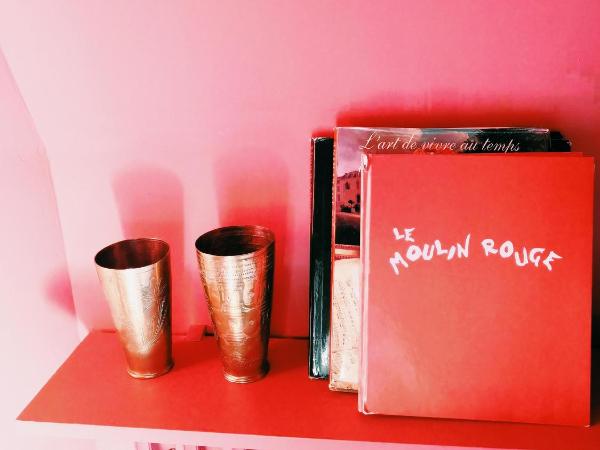 Maison d'hôtes Stella Cadente : photo 3 de la chambre chambre moulin rouge