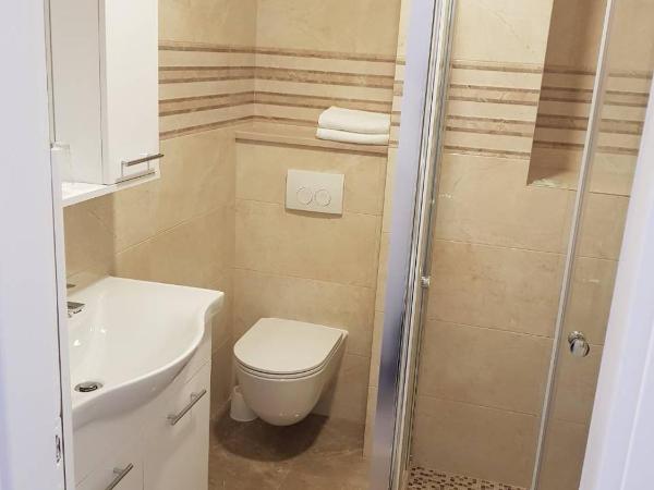 Peric Accommodation Dubrovnik : photo 2 de la chambre chambre double avec balcon - vue sur mer