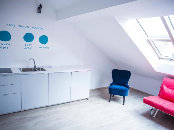 Gregory House : photo 3 de la chambre appartement avec terrasse et cuisine