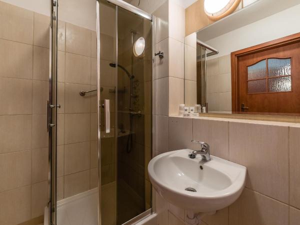 Hotel ***NAT Świnoujście : photo 2 de la chambre chambre simple