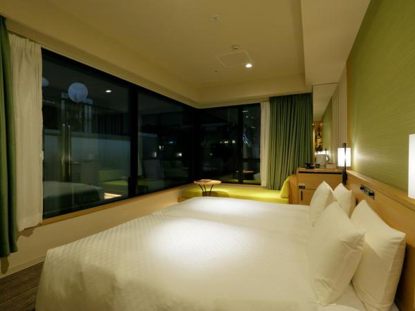 Candeo Hotels Tokyo Shimbashi : photo 1 de la chambre chambre lits jumeaux d'angle