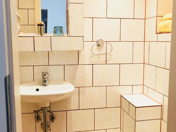 Hotel Mariahilf München : photo 4 de la chambre petite chambre simple