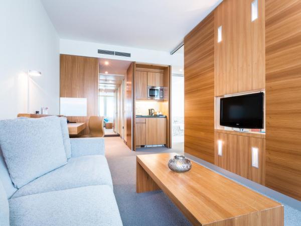 Lindner Hotel Berlin Ku'damm, part of JdV by Hyatt : photo 1 de la chambre suite junior