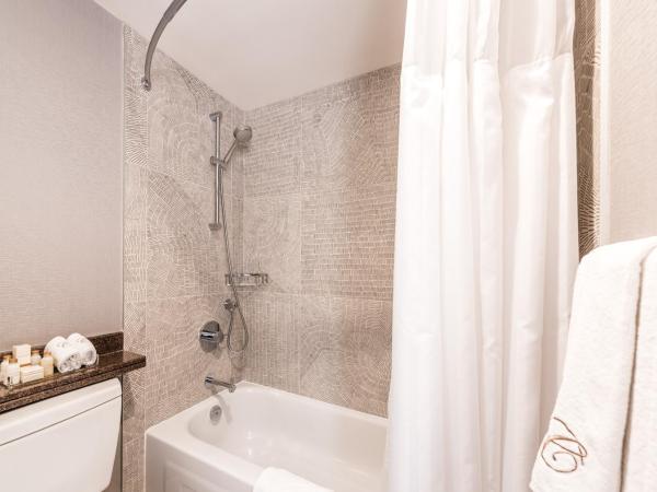 Carmana Hotel & Suites : photo 6 de la chambre suite 1 chambre lit king-size