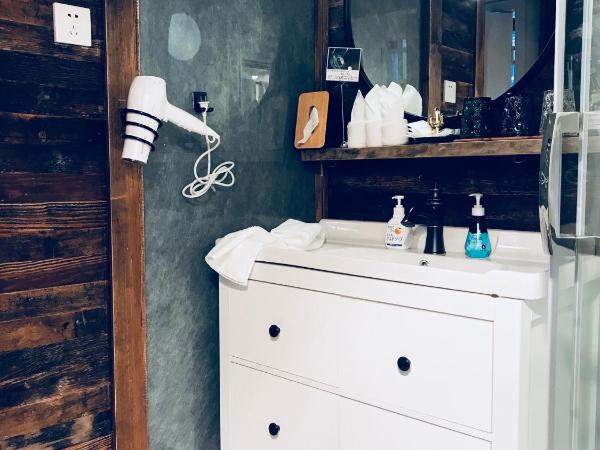 Suzhou Houlishenghuo Guesthouse : photo 3 de la chambre chambre familiale avec salle de bains privative